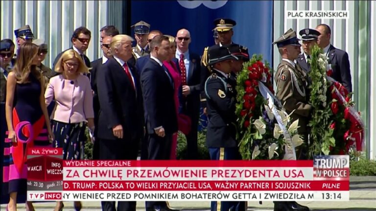 Dowartościowanie słuchaczy Trump wie, że to skuteczne narzędzie perswazji